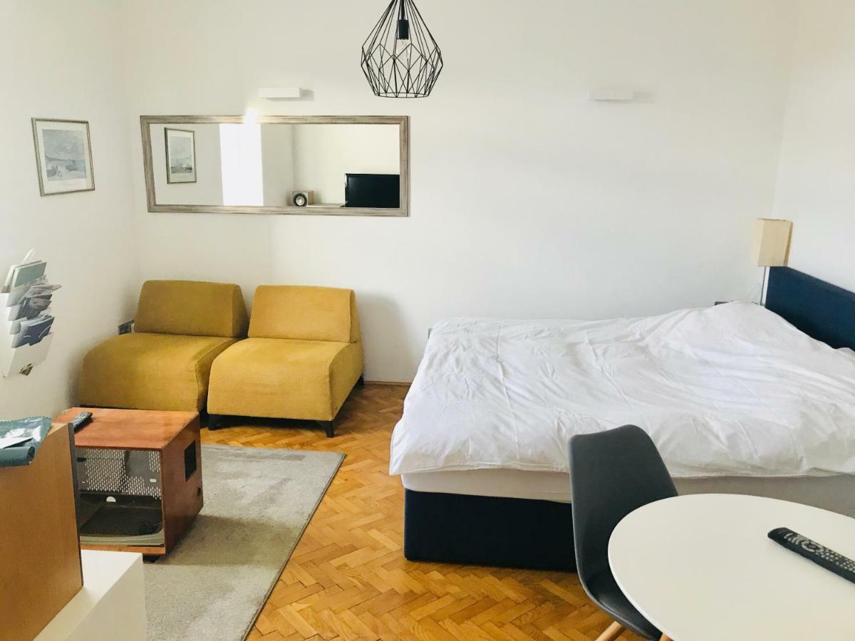 Modern Studio In The Heart Of The City Maribor Luaran gambar